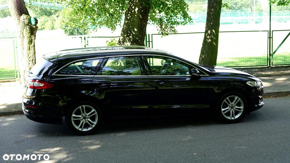 Ford Mondeo - 35