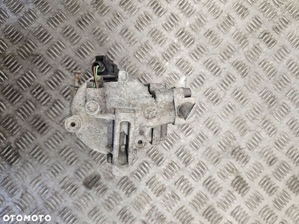 sprężarka kompresor klimatyzacji vw passat b7 golf vi 6 2.0 tdi 5n0820803a - 5