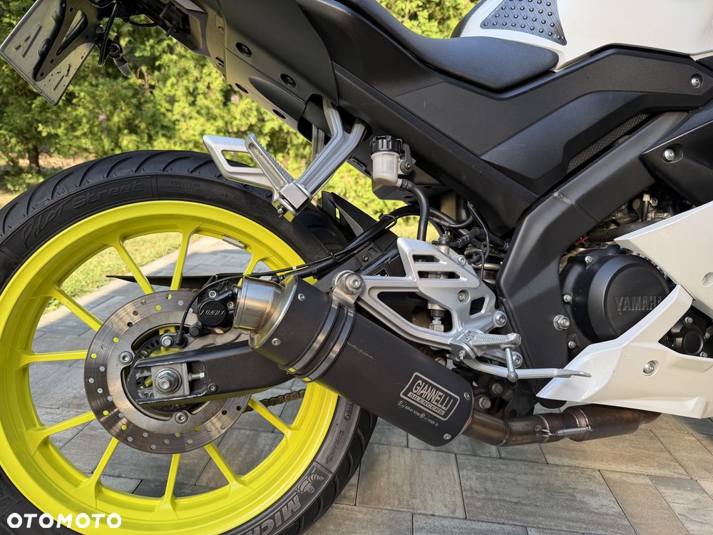 Yamaha YZF - 6