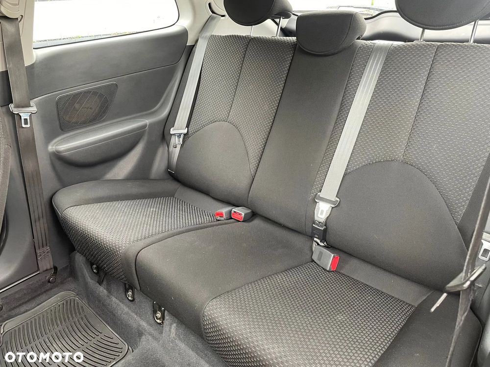 Hyundai Accent 1.4 Comfort - 8