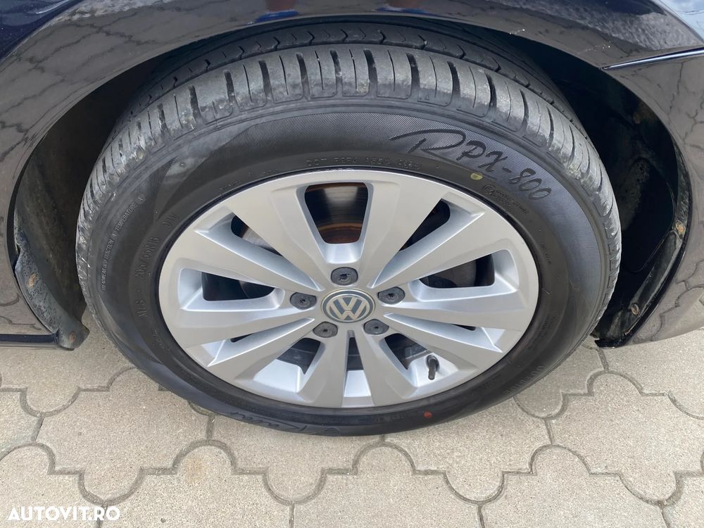 Volkswagen Golf - 29