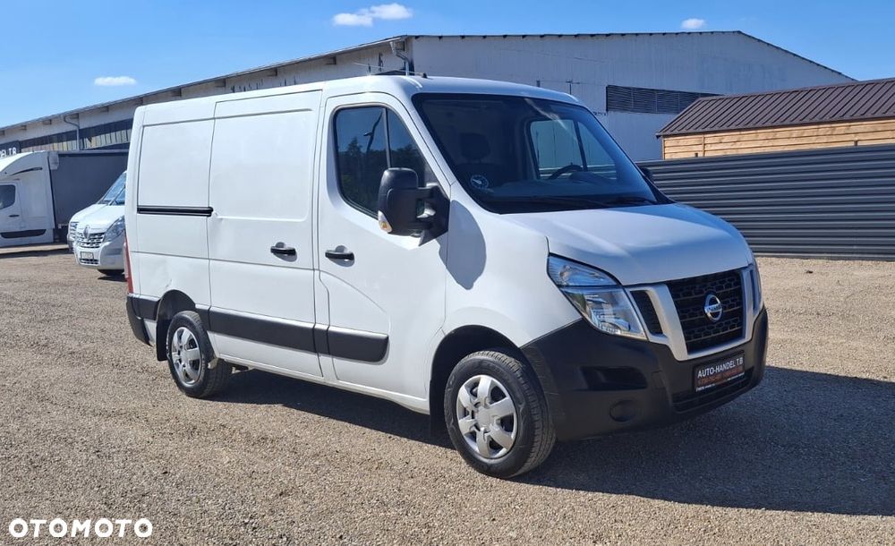 Nissan NV400 - 12