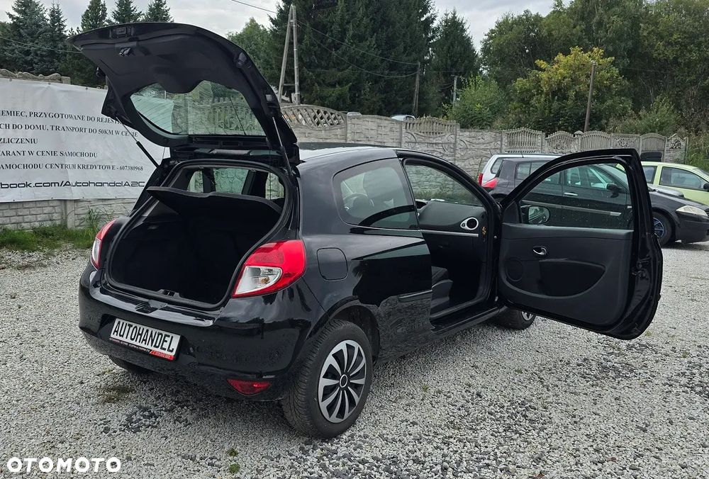 Renault Clio - 15