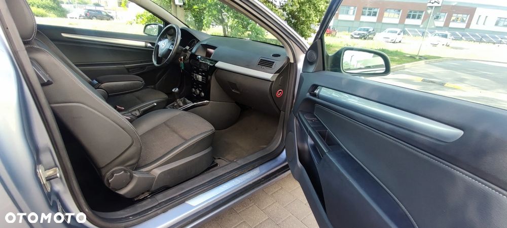 Opel Astra 1.8 Cosmo - 22