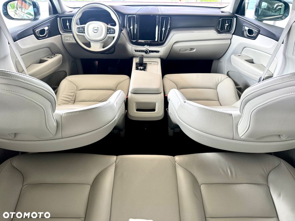 Volvo XC 60 T6 AWD Recharge Geartronic Inscription - 18