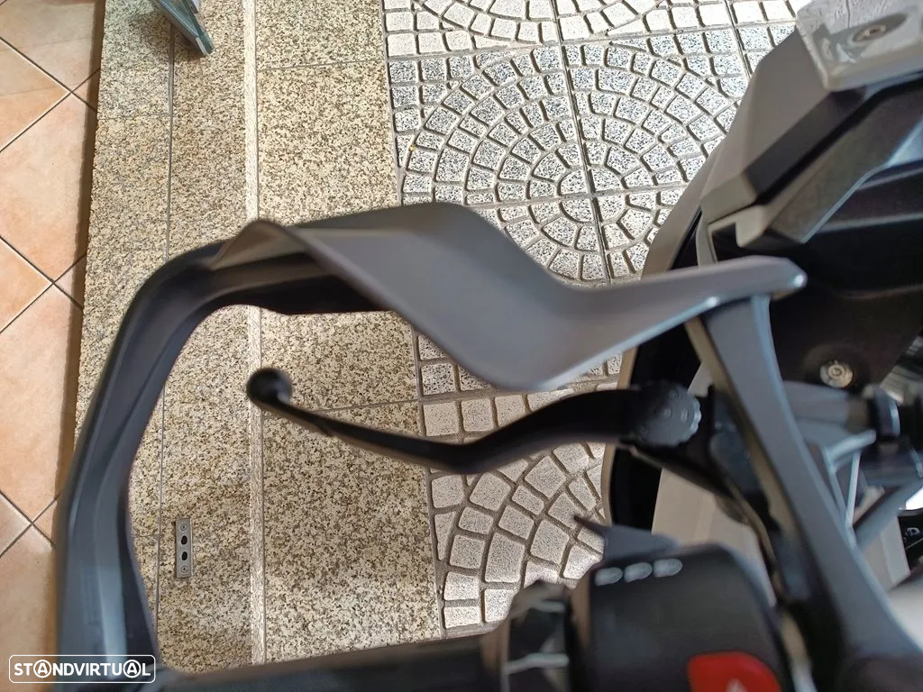 BMW F 900 XR 3 Malas SHAD - 28