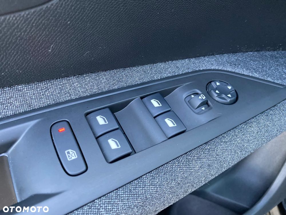 Peugeot 3008 1.5 BlueHDi Active S&S - 33