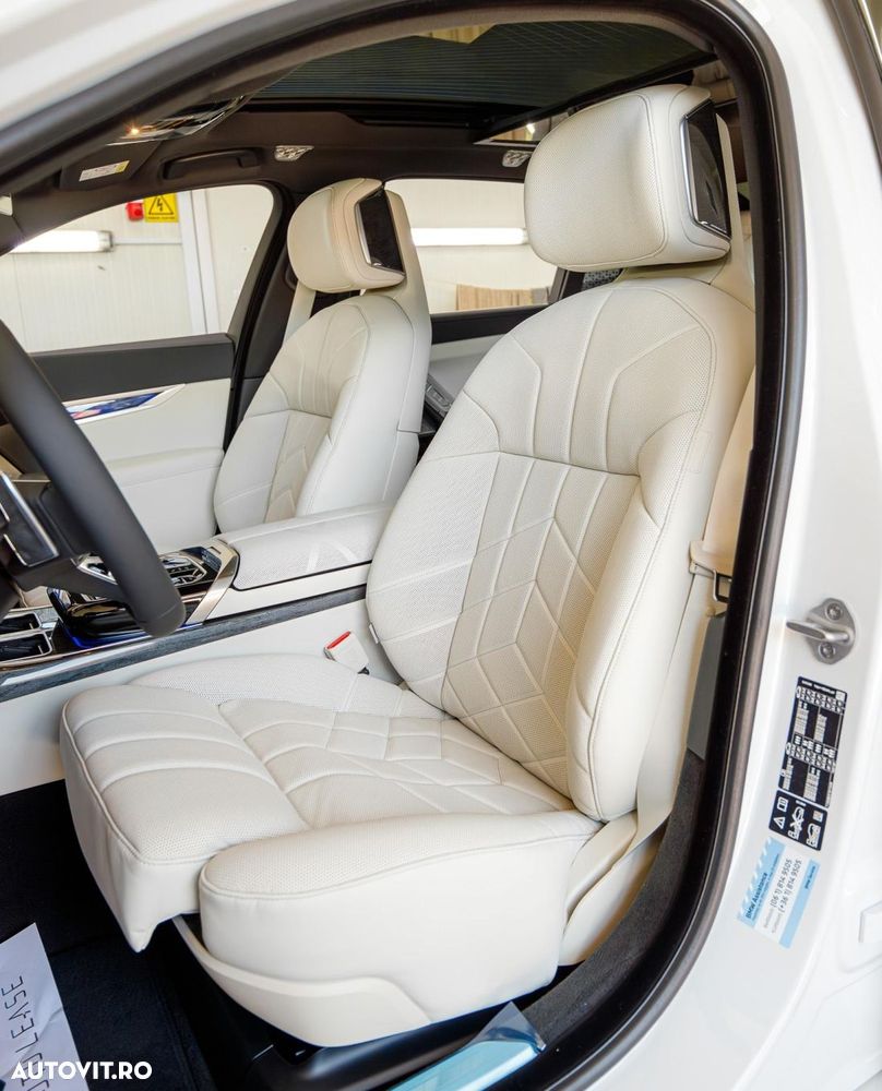 BMW Seria 7 740d xDrive MHEV - 11