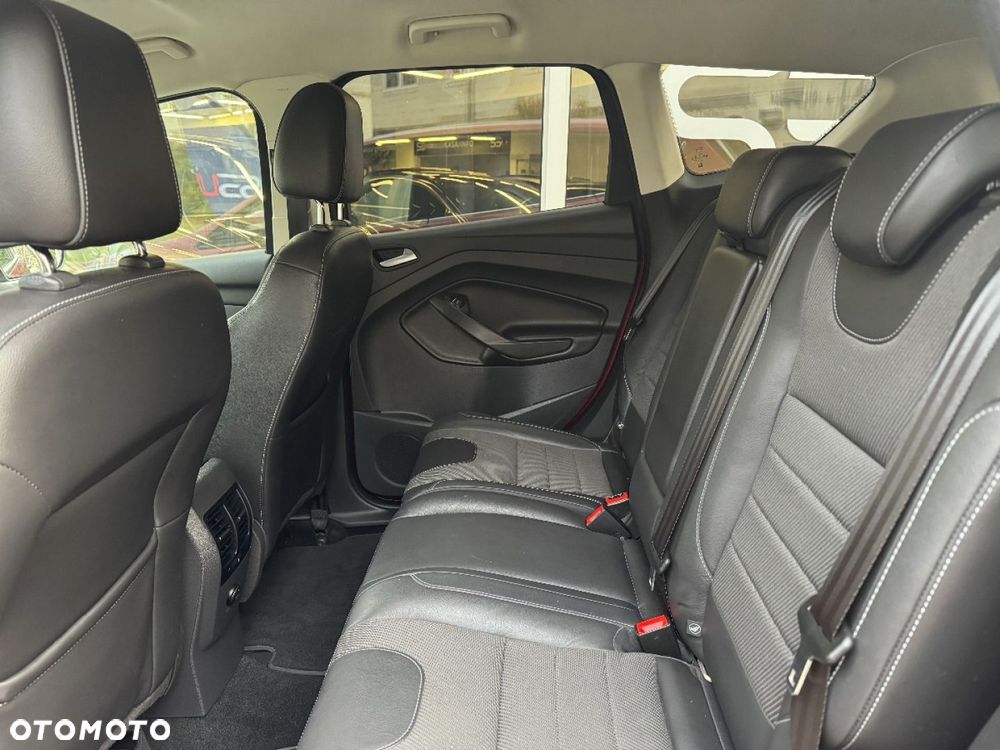 Ford Kuga 1.5 EcoBoost 2x4 Titanium - 21