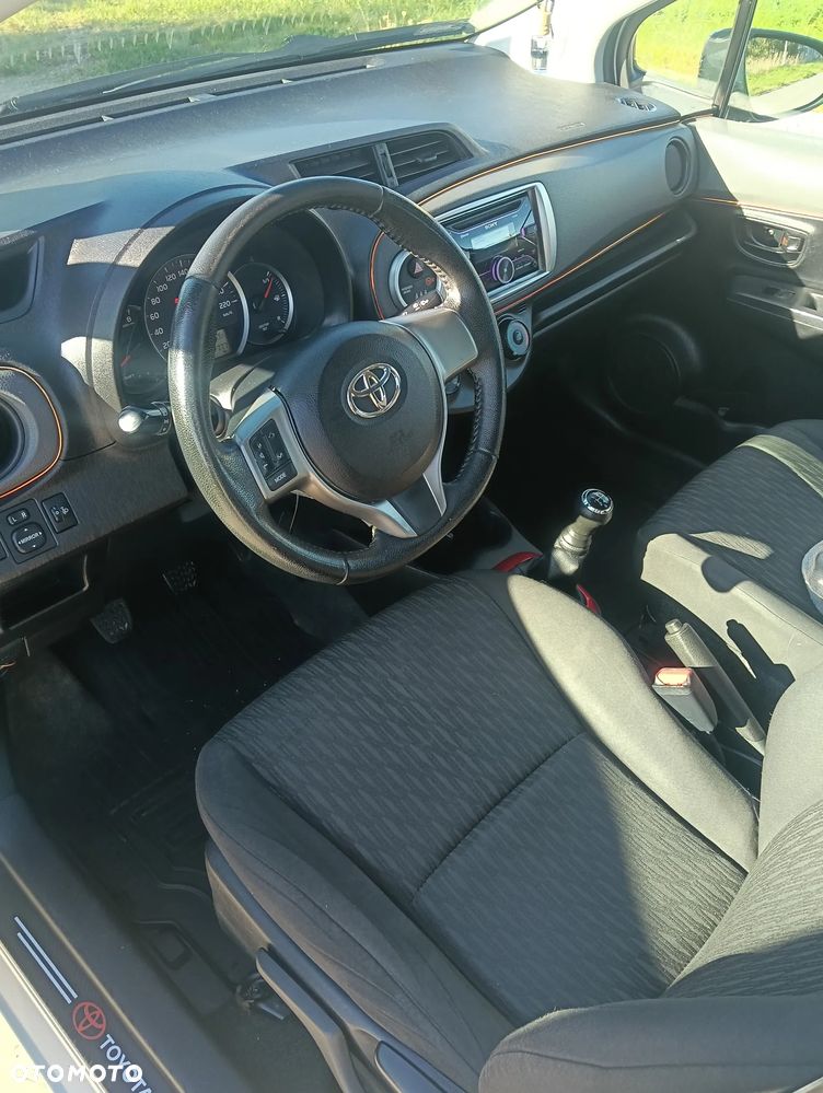 Toyota Yaris - 37