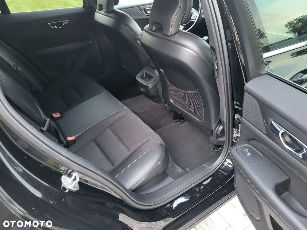 Volvo V60 D3 Momentum - 28