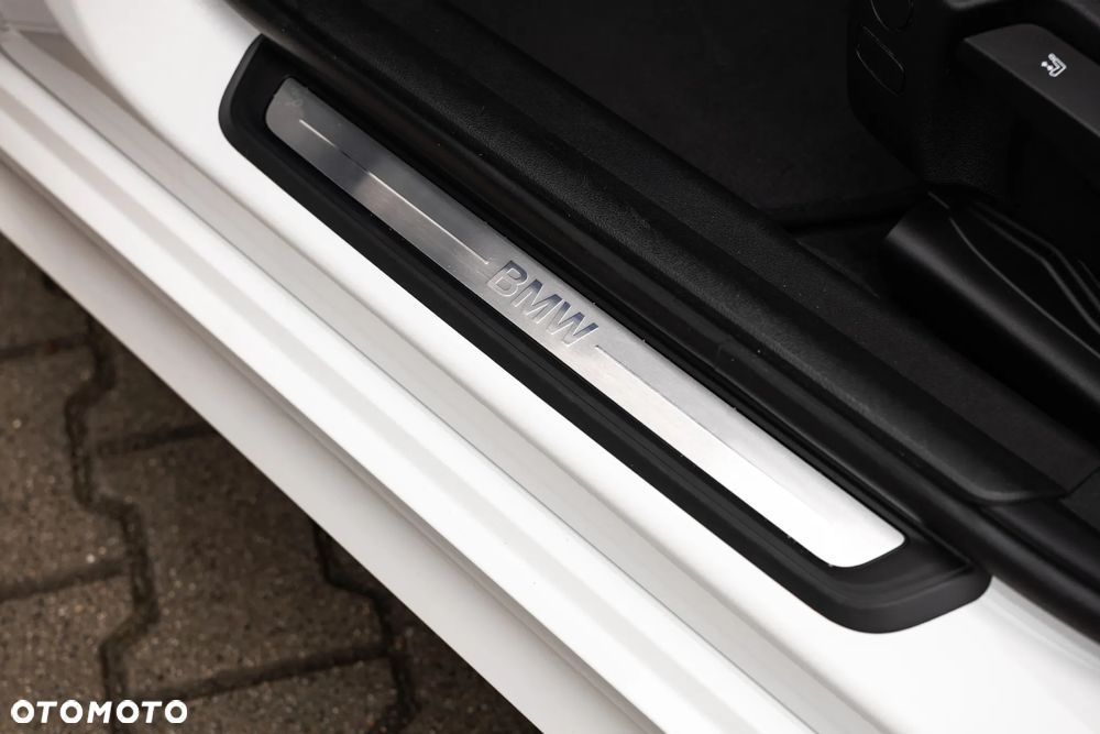 BMW Seria 3 318i - 17