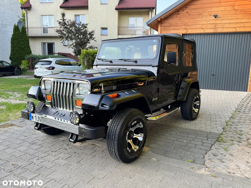 Jeep Wrangler - 2