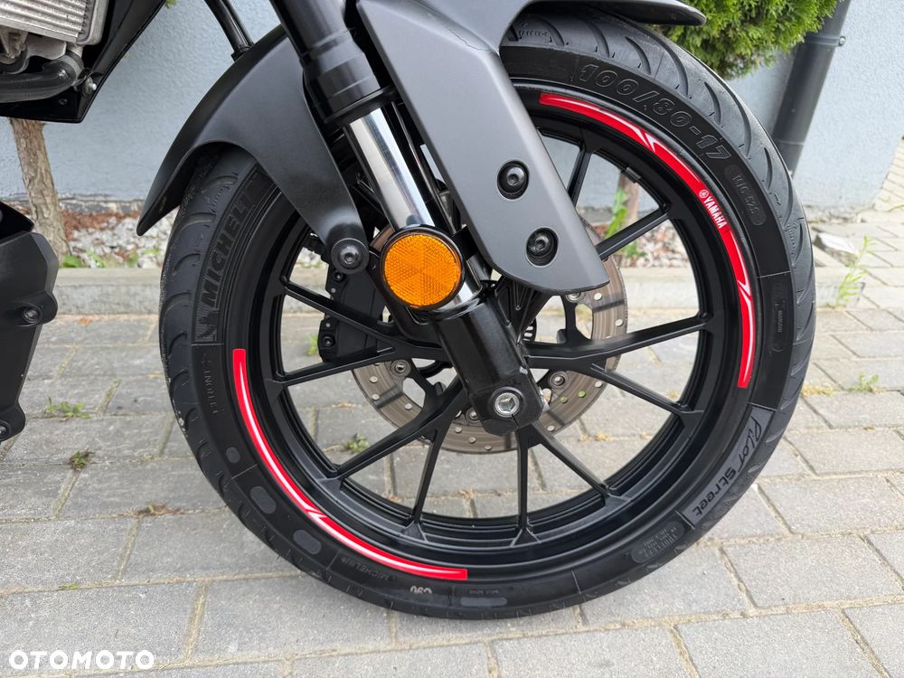 Yamaha MT - 13