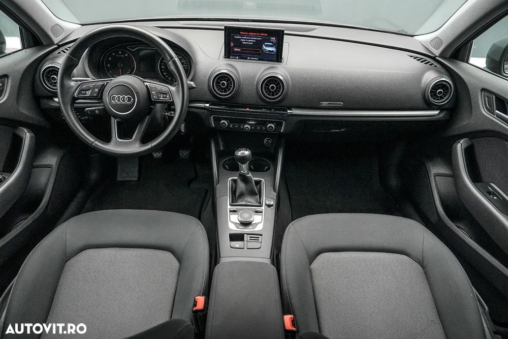 Audi A3 Sportback 1.0 30 TFSI Design - 8