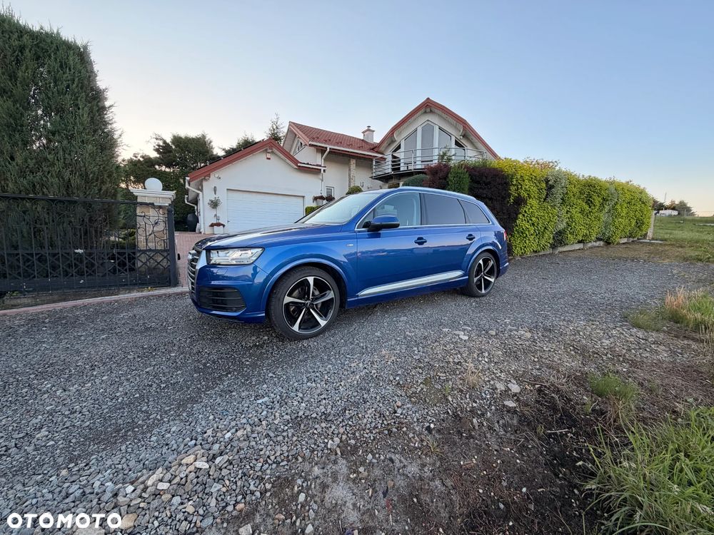 Audi Q7 - 7