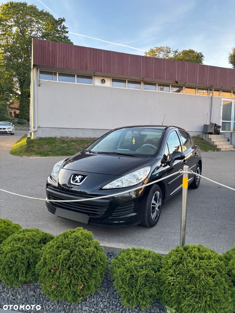 Peugeot 207 - 1