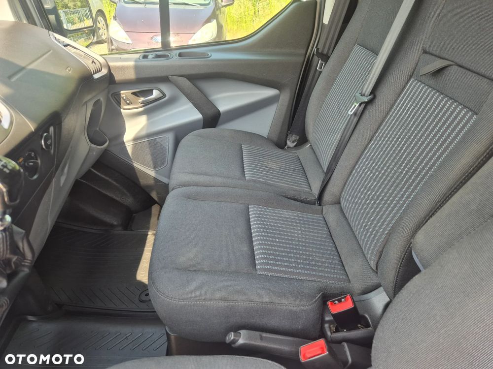 Ford Transit Custom - 13