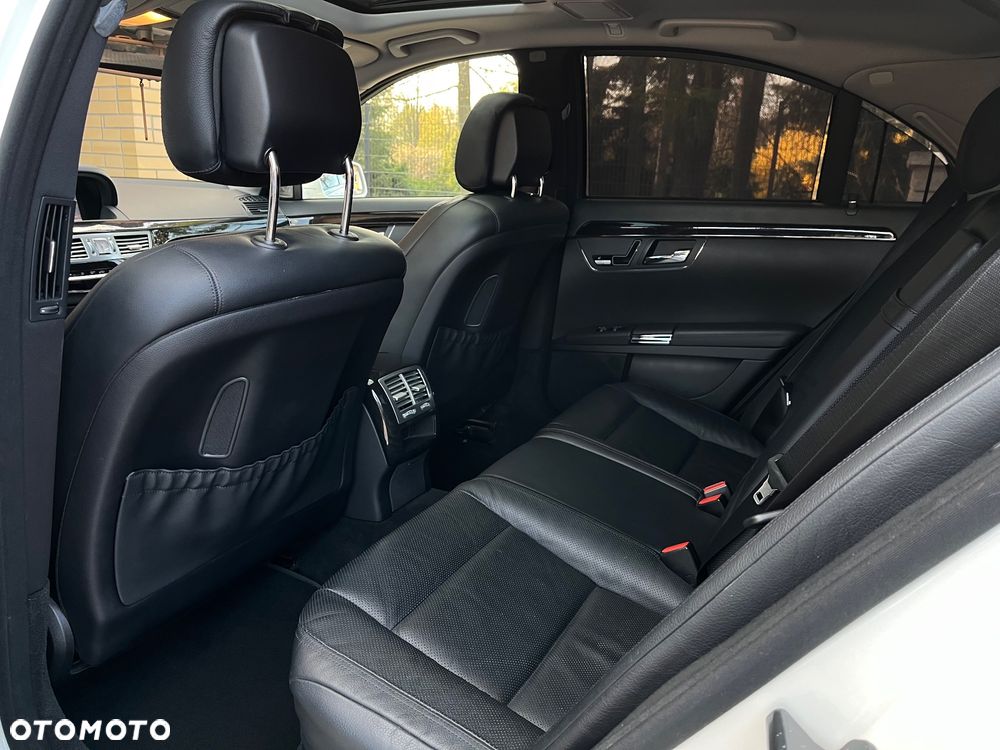 Mercedes-Benz Klasa S 500 L 4Matic BlueEFFICIENCY 7G-TRONIC - 32