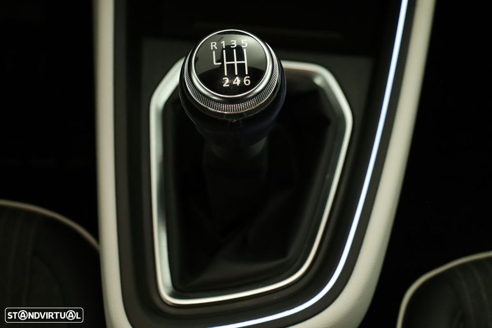 Renault Clio 1.0 TCe Techno Bi-Fuel - 13