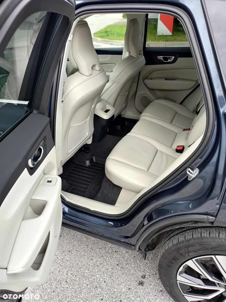 Volvo XC 60 B4 B Plus Bright - 6