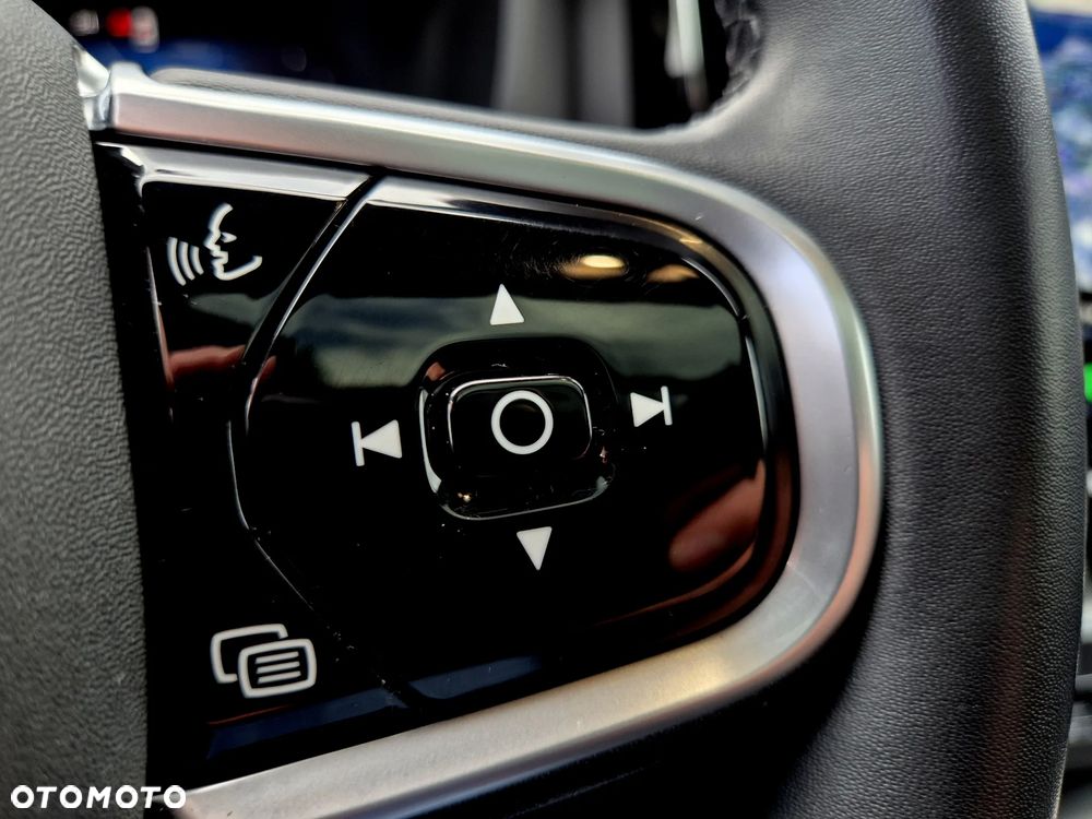 Volvo XC 60 T6 Plug-In Hybrid AWD Plus Dark - 25