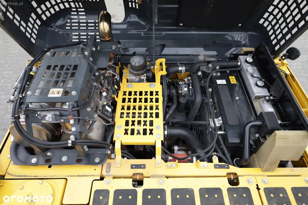 Komatsu PC210LC-11 - 28
