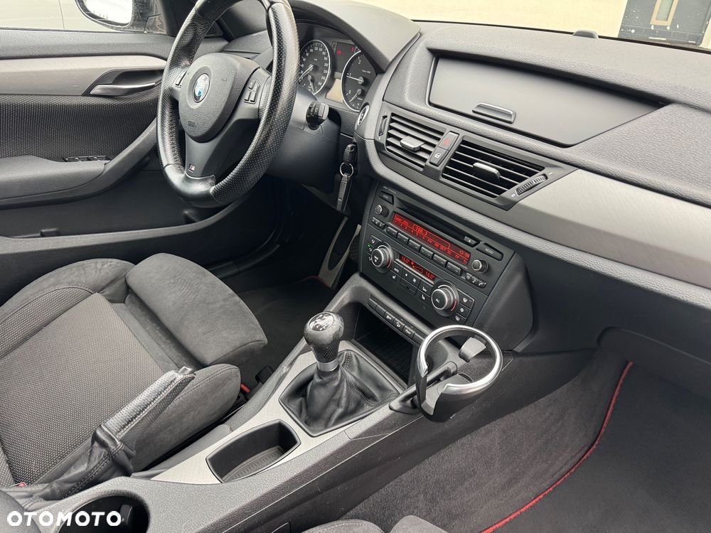 BMW X1 xDrive18d Sport Line - 30