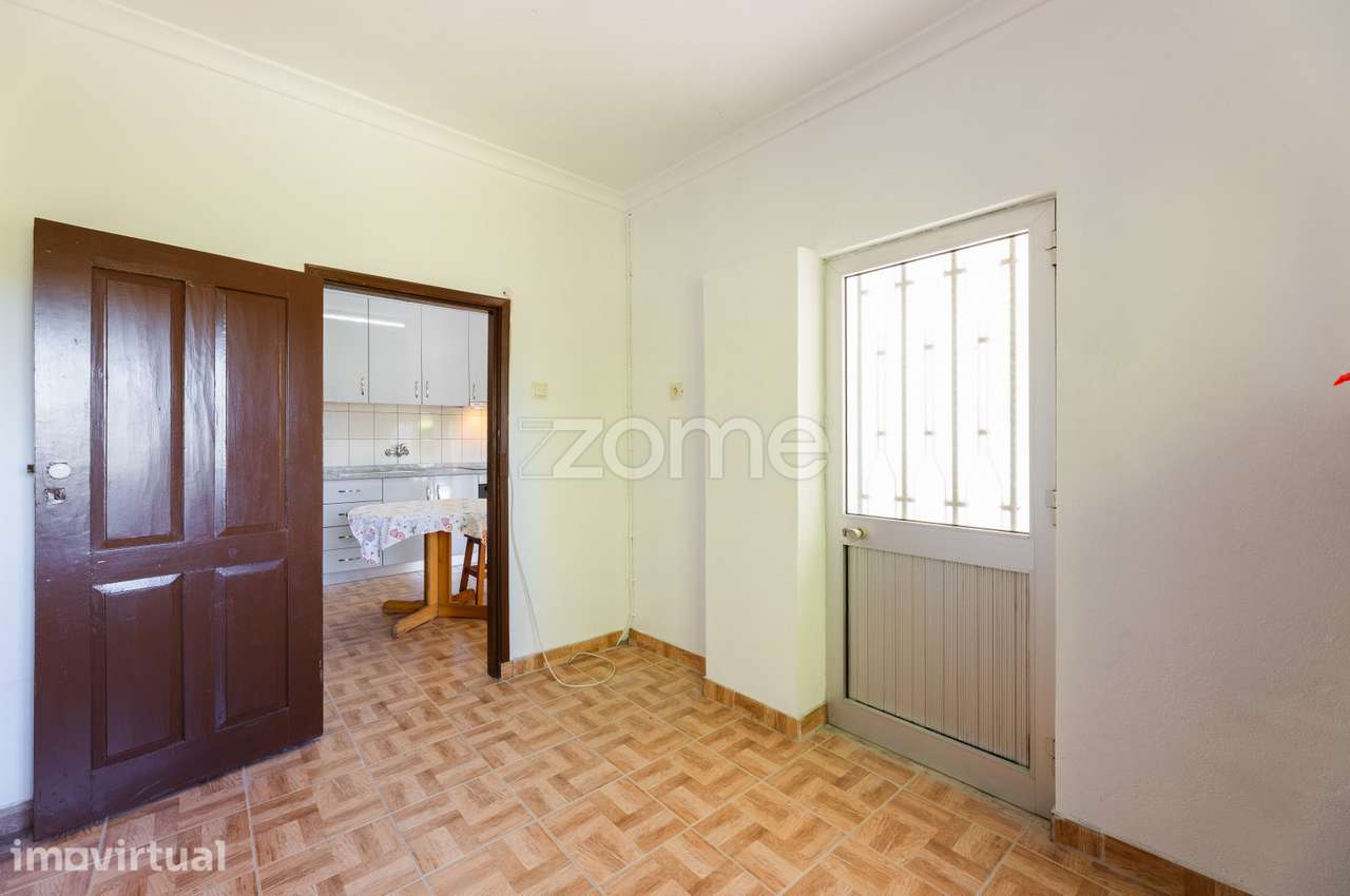Moradia T4 com Logradouro em Alamela, Salamonde - Grande imagem: 4/41