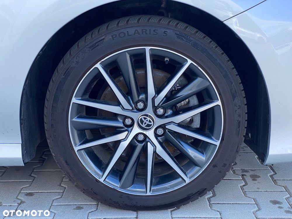 Toyota Camry 2.5 Hybrid Executive CVT - 36
