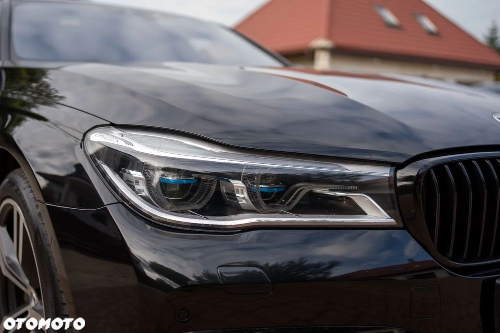 BMW Seria 7 740d xDrive - 34