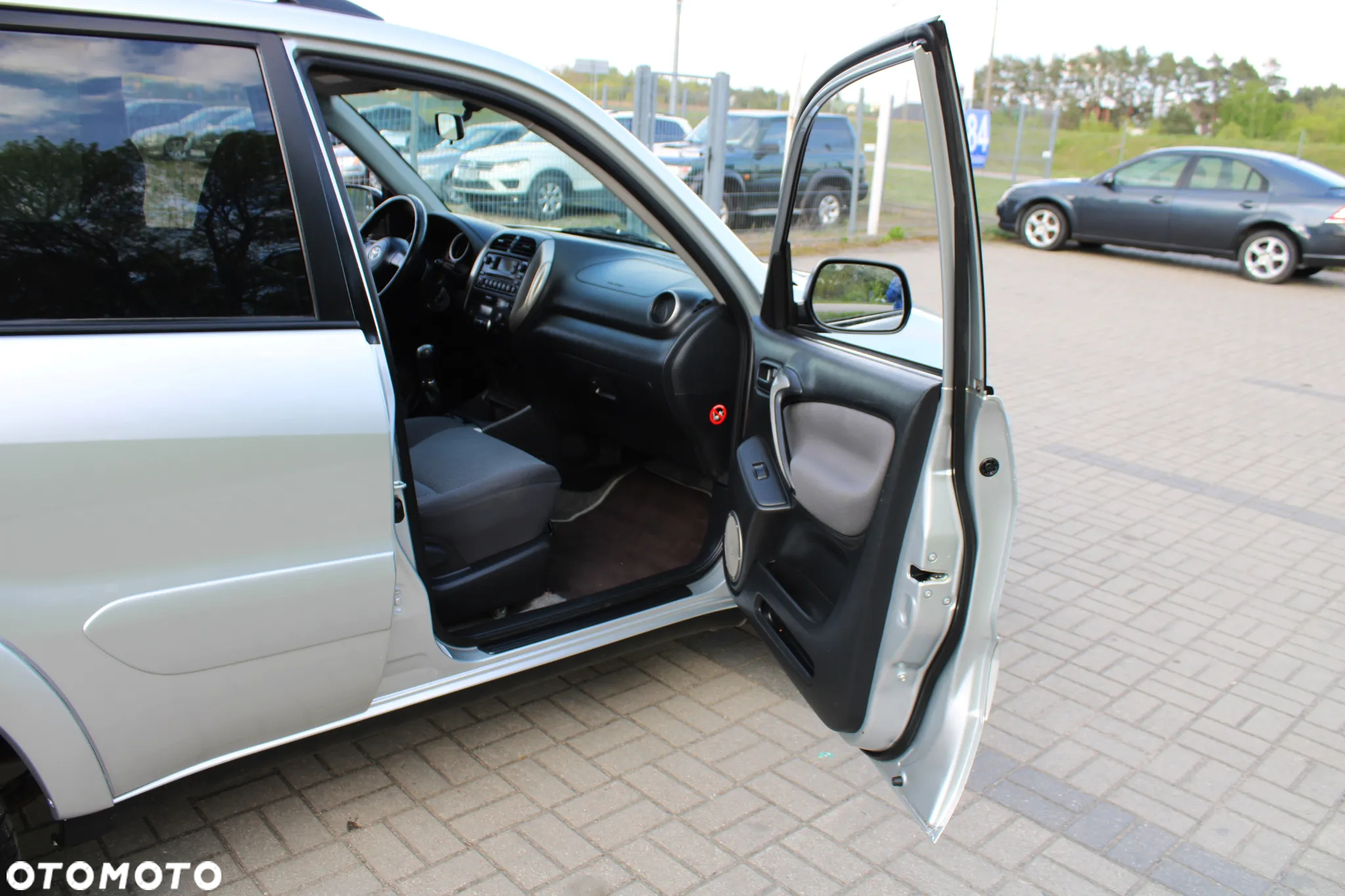 Toyota RAV4 - 28
