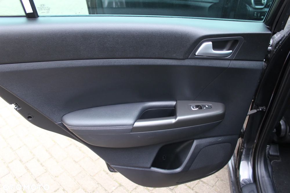 Kia Sportage 1.6 GDI L Business Line Plus 2WD - 17
