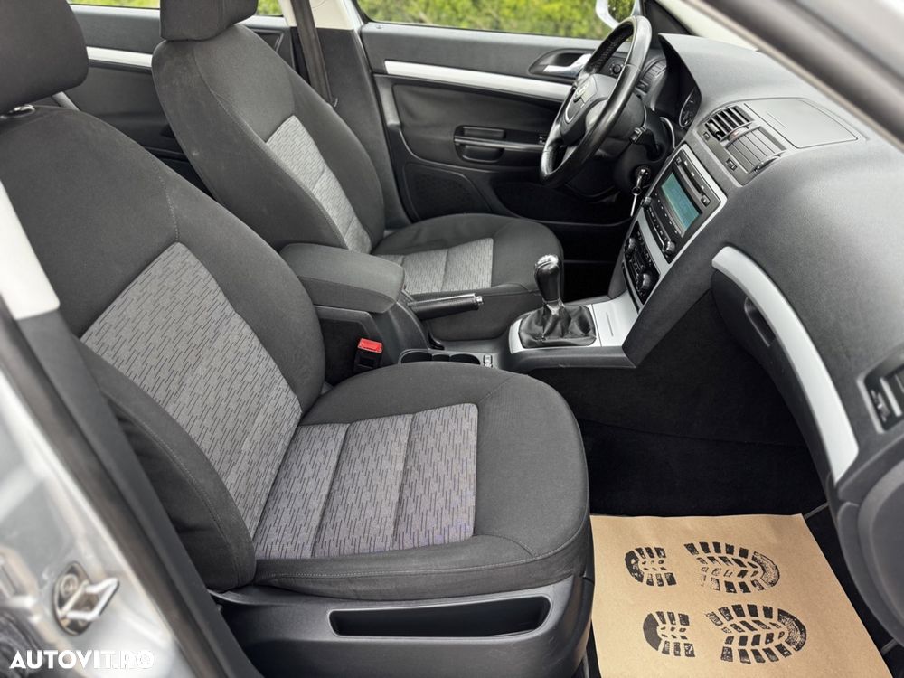 Skoda Octavia 1.6 TDI DPF Ambiente - 24