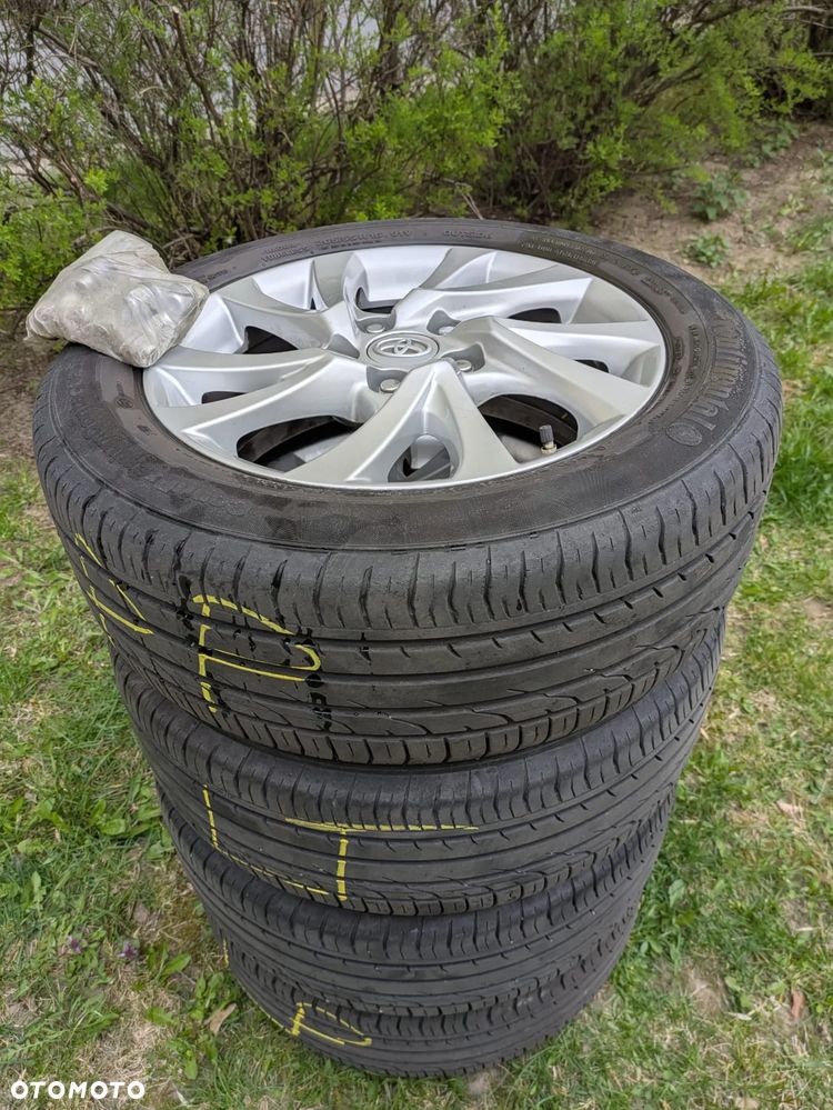 Toyota Auris Hybrid 135 Premium - 14