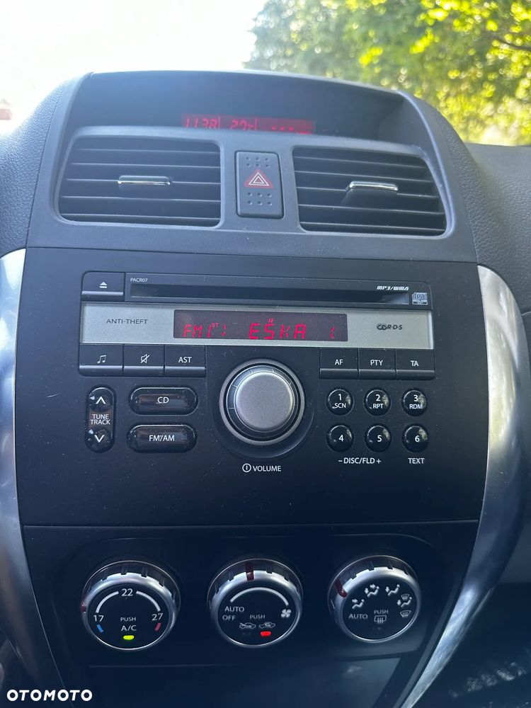 Suzuki SX4 1.6 GLX / Comfort - 3