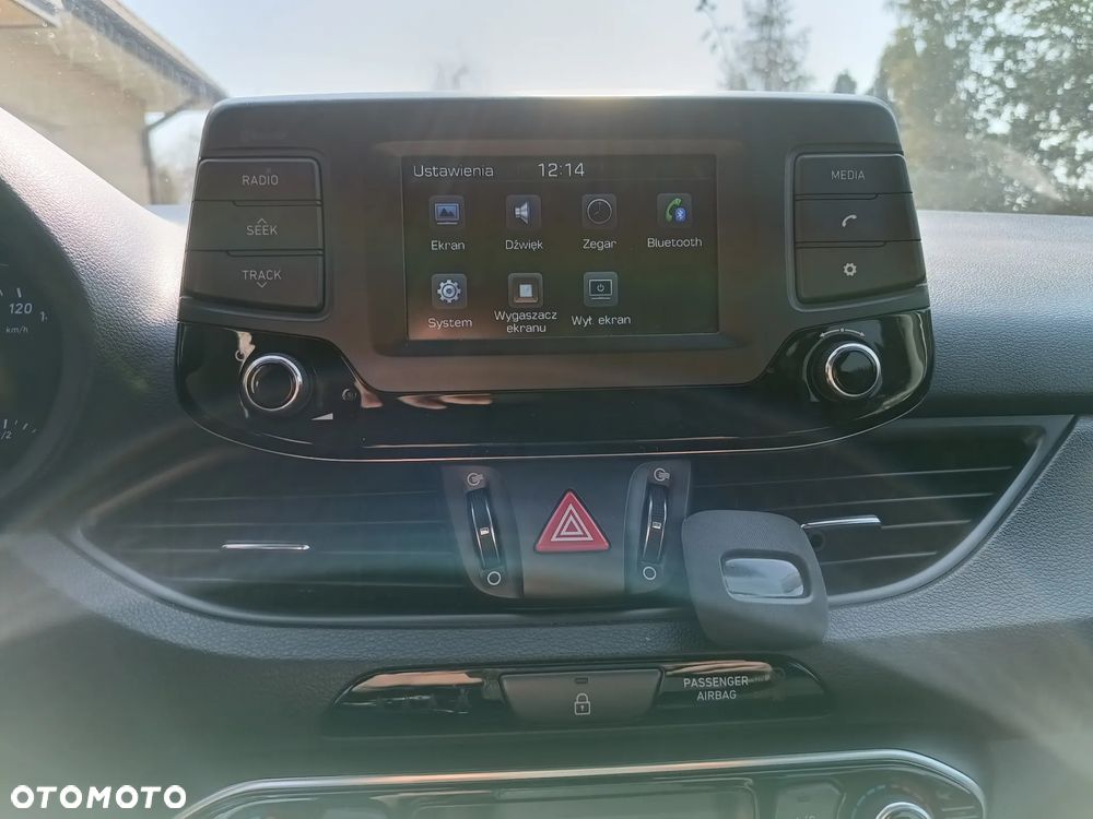 Hyundai i30 1.6 D Premiere Style - 9