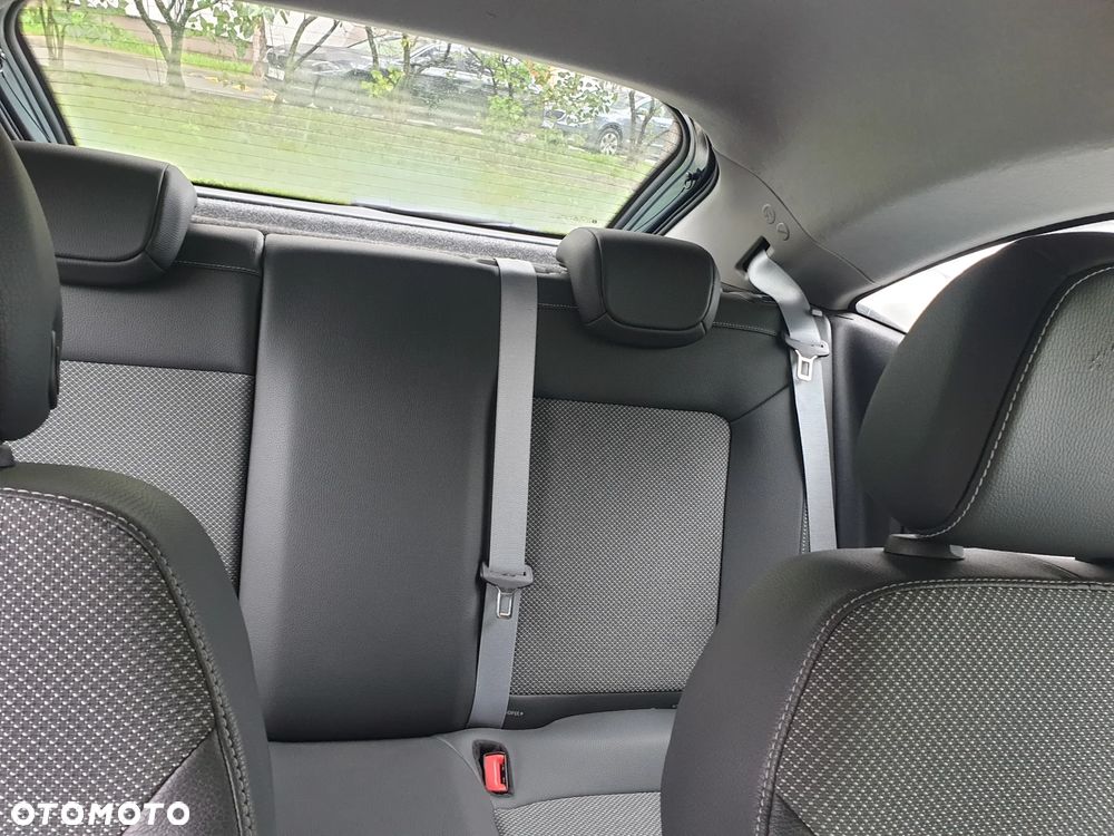 Opel Corsa 1.4 16V Cosmo - 16