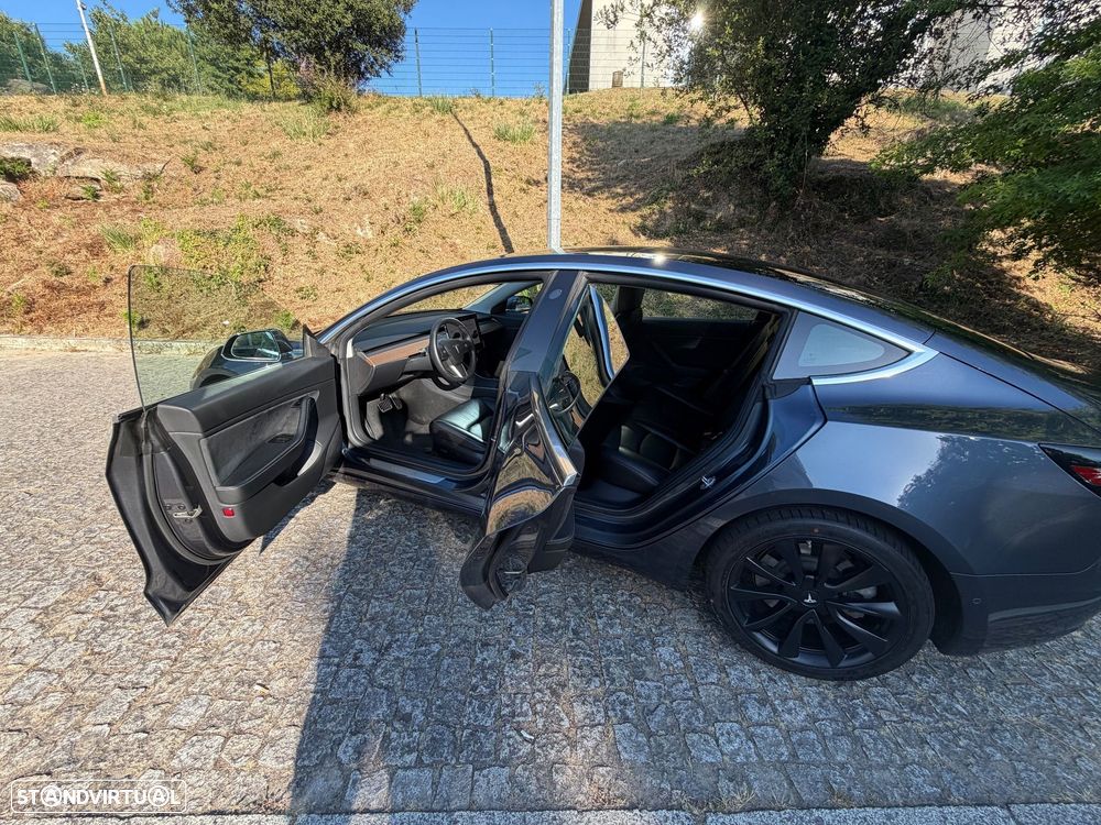 Tesla Model 3 Long Range AWD Dual Motor — fotografia 9