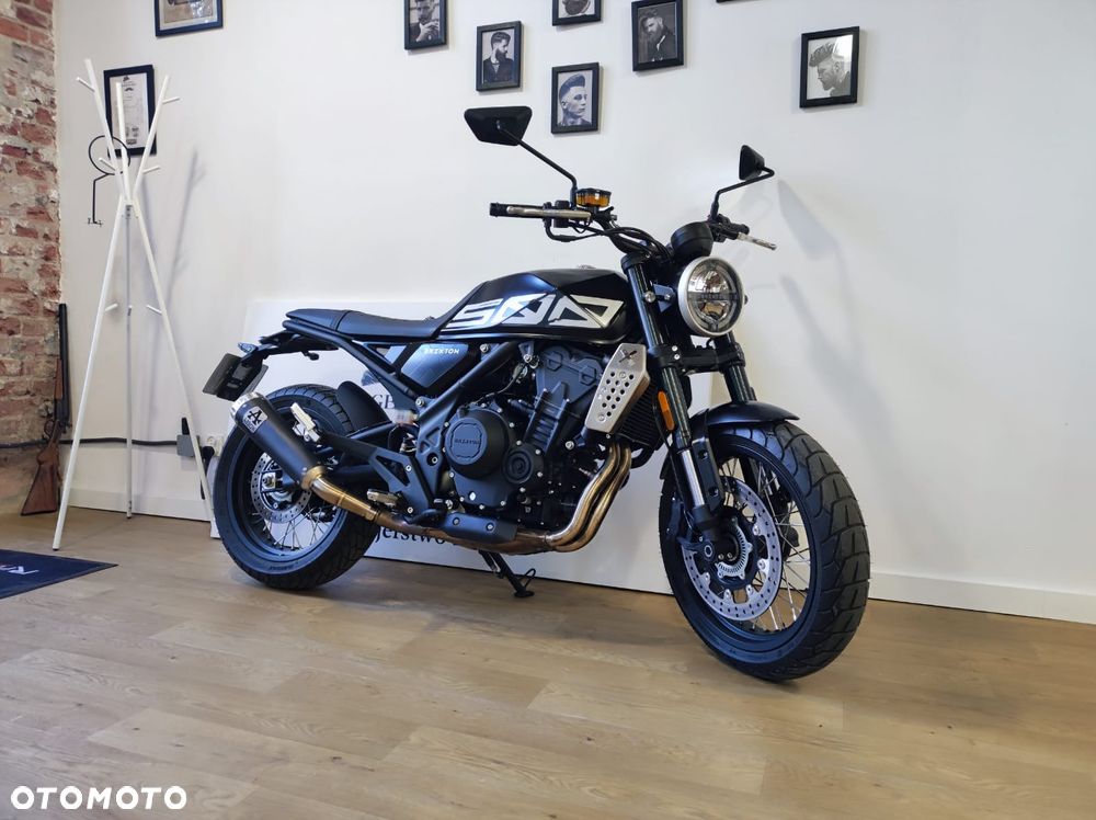 Brixton Crossfire - 2