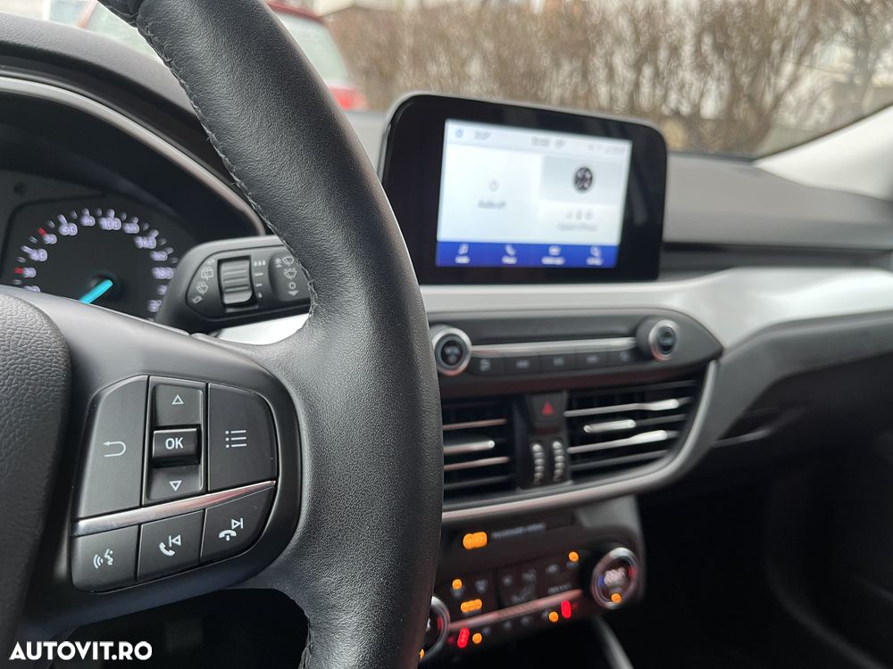 Ford Focus 1.0 EcoBoost Trend - 25
