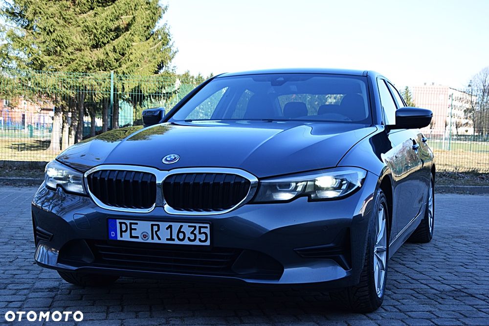 BMW Seria 3 318d Edition M Sport Shadow - 2