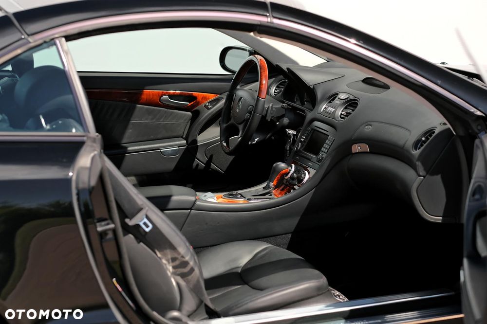 Mercedes-Benz SL - 17