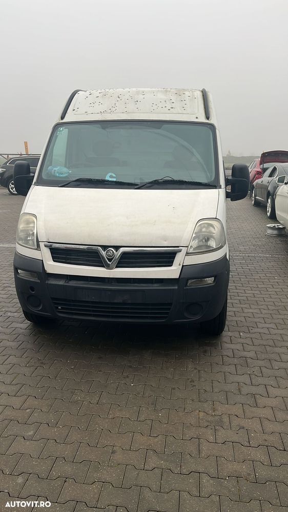 Dezmembram Renault Master 2.5 diesel din 2010 - 2