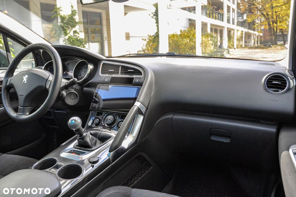 Peugeot 3008 1.6 Premium - 10