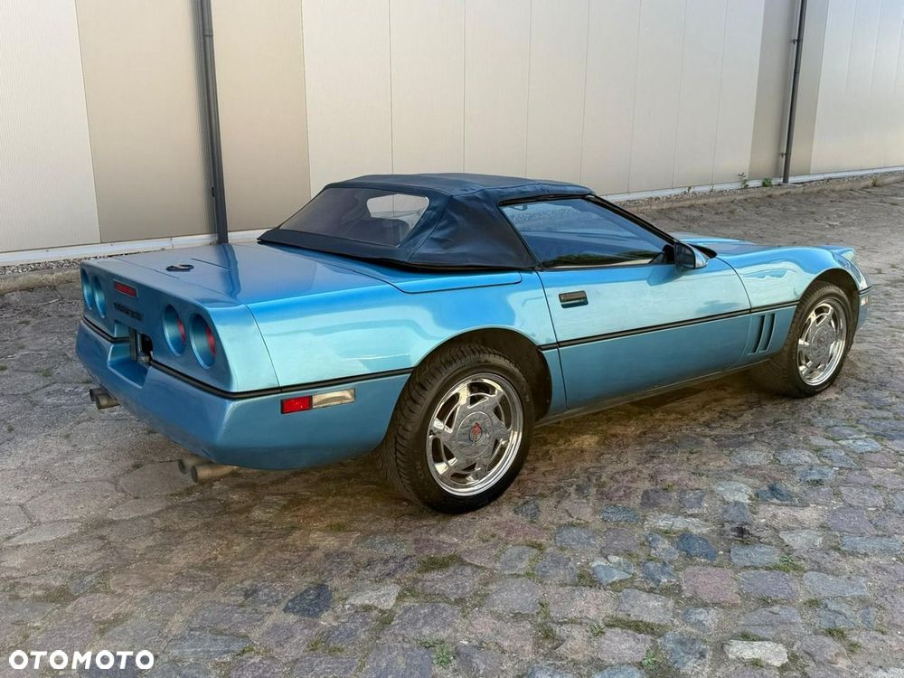 Chevrolet Corvette - 5