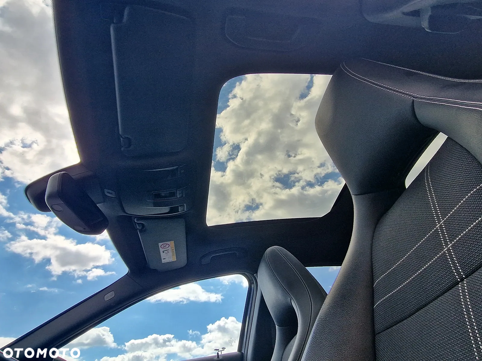 Mercedes-Benz GLA 200 - 19