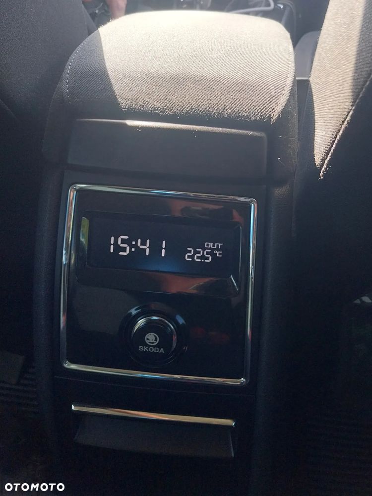 Skoda Superb 2.0 TDI Active - 25