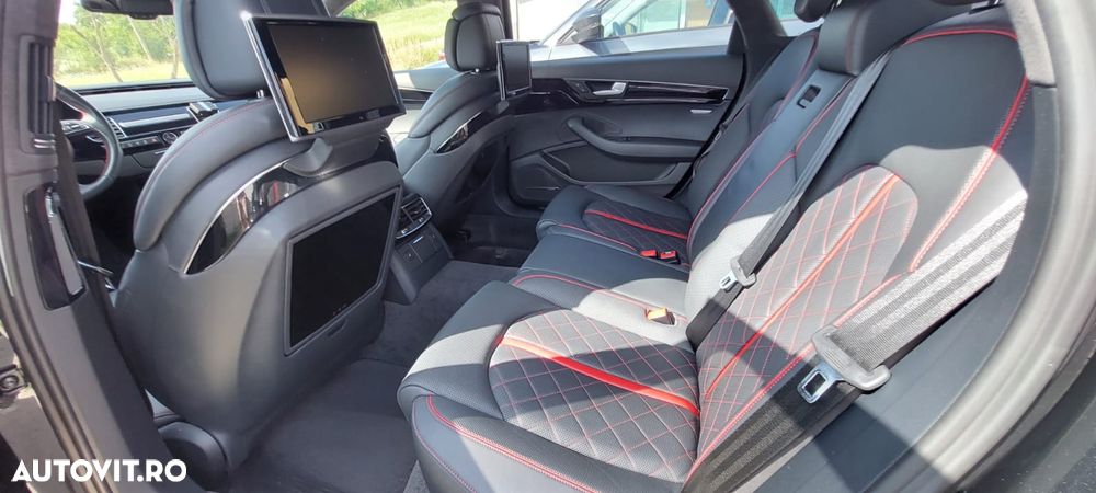 Audi A8 - 8