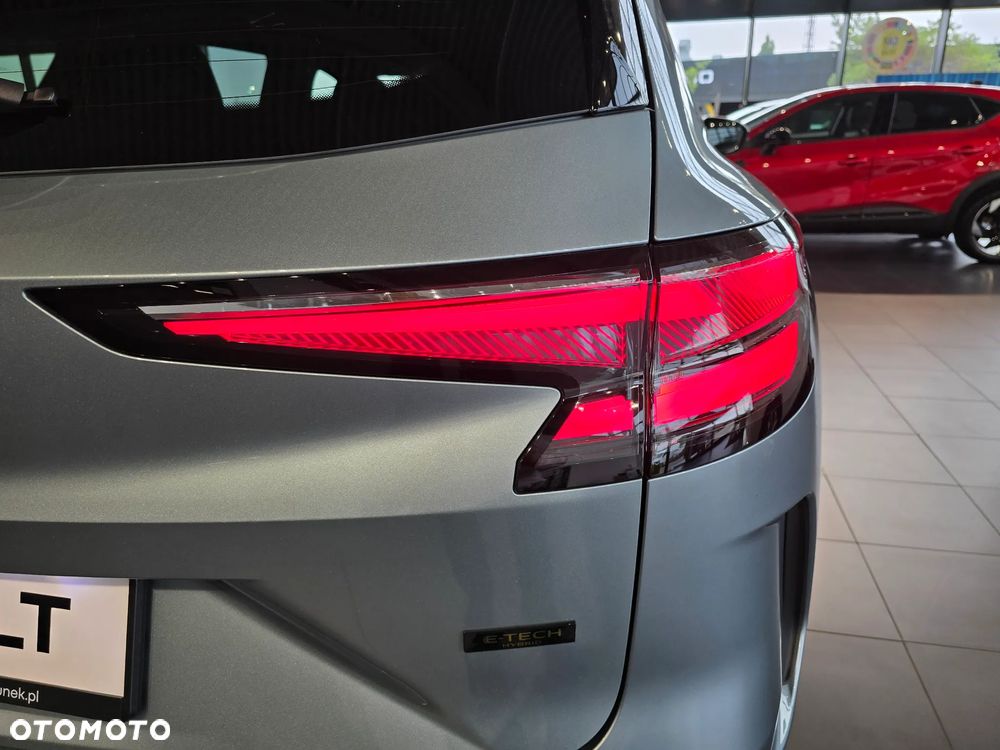 Renault Espace 1.2 E-Tech Full Hybrid 200 Iconic MMT 5os - 31